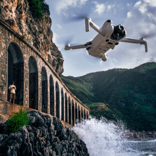 Drone DJI Mini 4 Pro Standard RC – 4K HDR, Sensor 1/1.3” e Controle RC-N2
