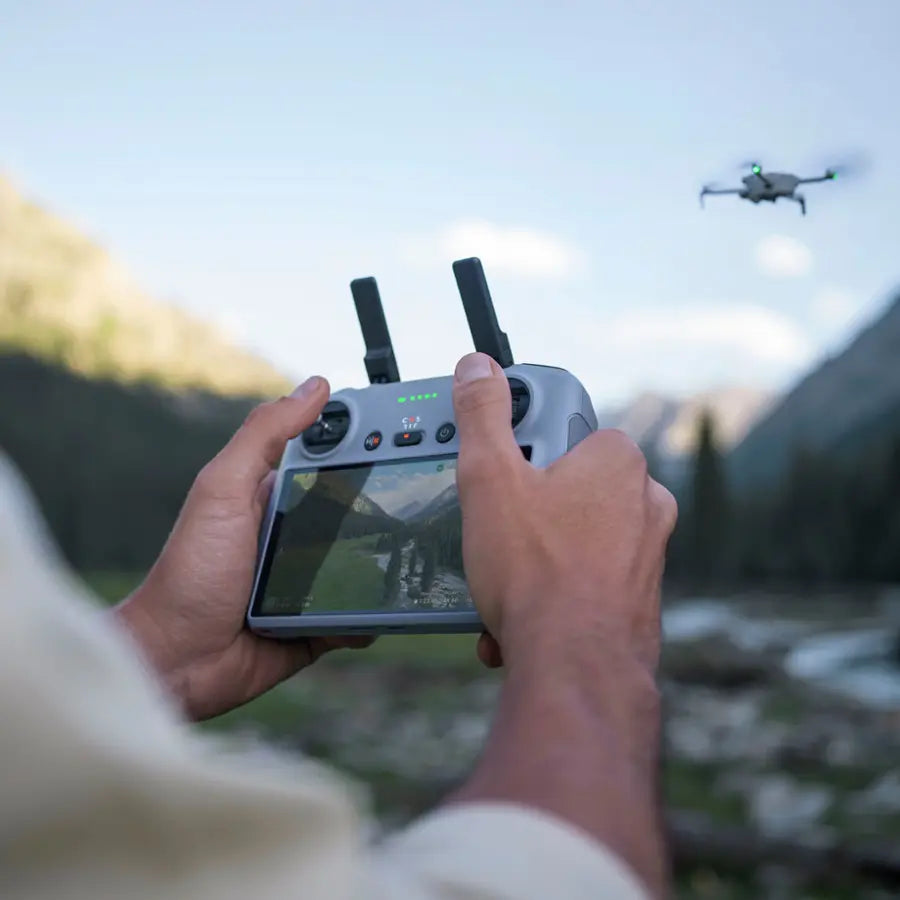 Drone DJI Mini 4 Pro Fly More Combo Plus – 45min de Voo