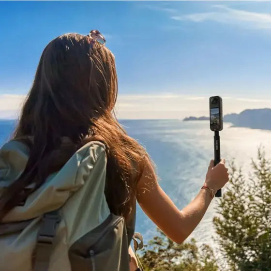 Insta 360 X4 Travel Bundle Câmera 8K